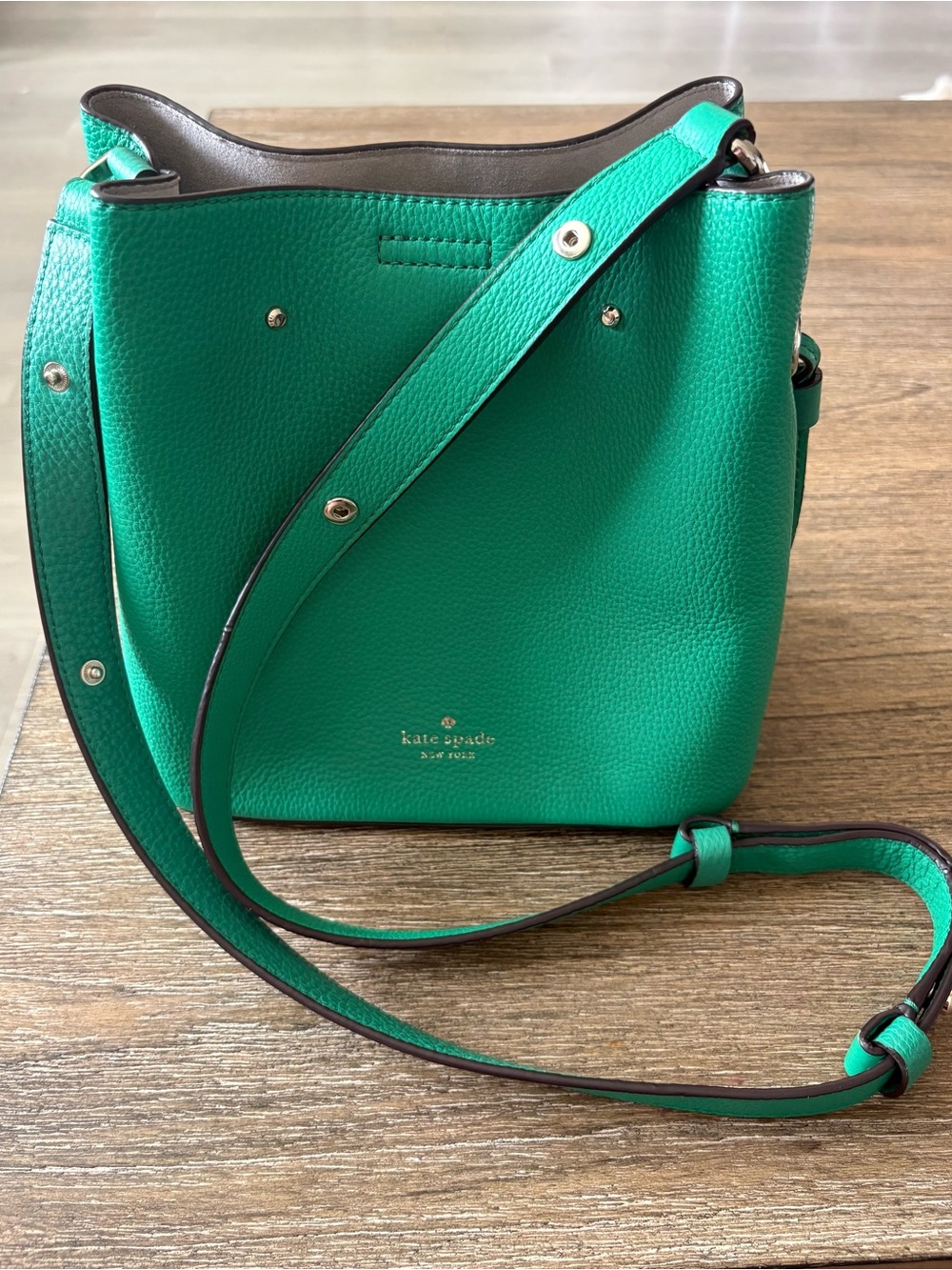 Kate Spade Marti Bucket Bag Kelly Green Pebbled Leather Shoulder Crossbody